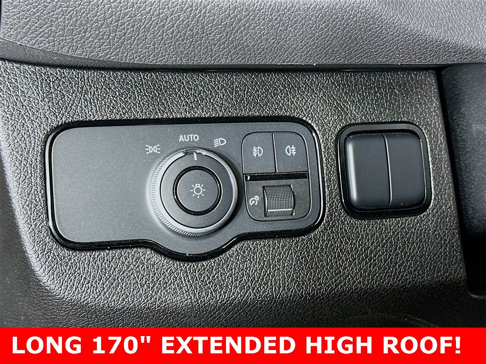 Used 2024 Mercedes-Benz Sprinter 2500 image 26