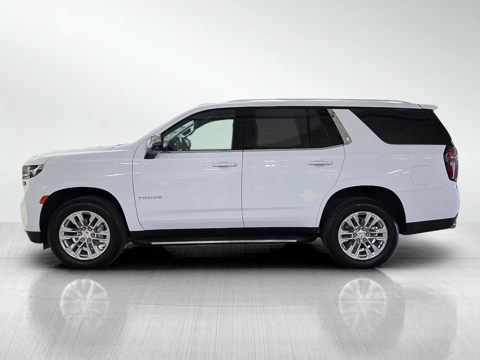 Used 2023 Chevrolet Tahoe Premier AWD/4WD image 4
