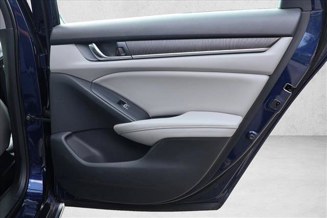 Used 2018 Honda Accord EX-L image 26