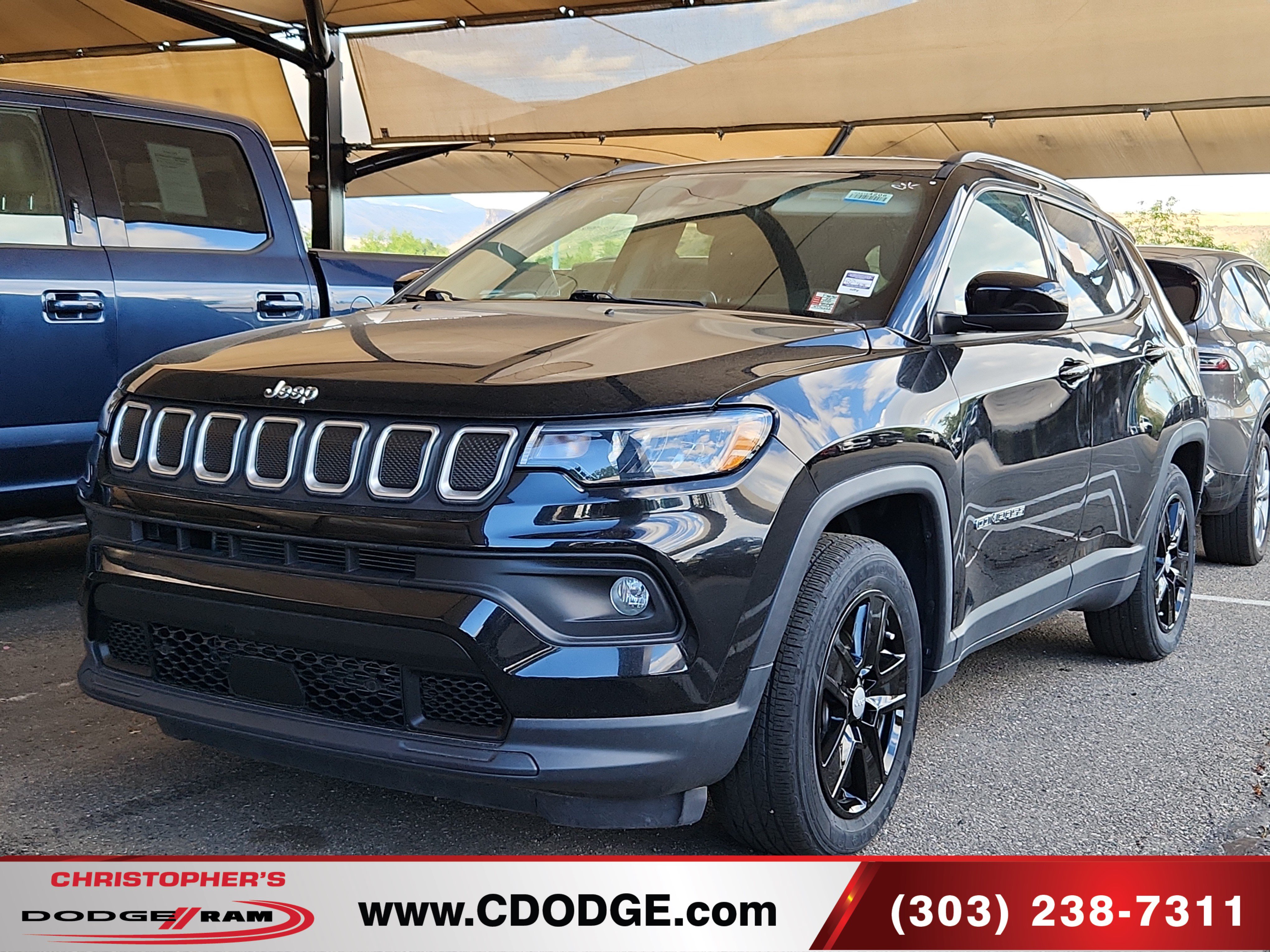 Used 2022 Jeep Compass Latitude FWD image 3