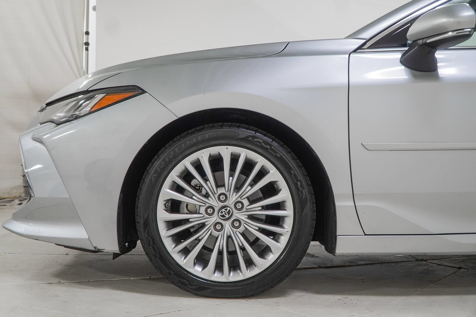 Used 2019 Toyota Avalon Limited w/ Protection Package FWD image 17