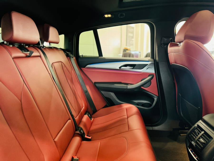 Used 2025 BMW X4 xDrive30i image 24