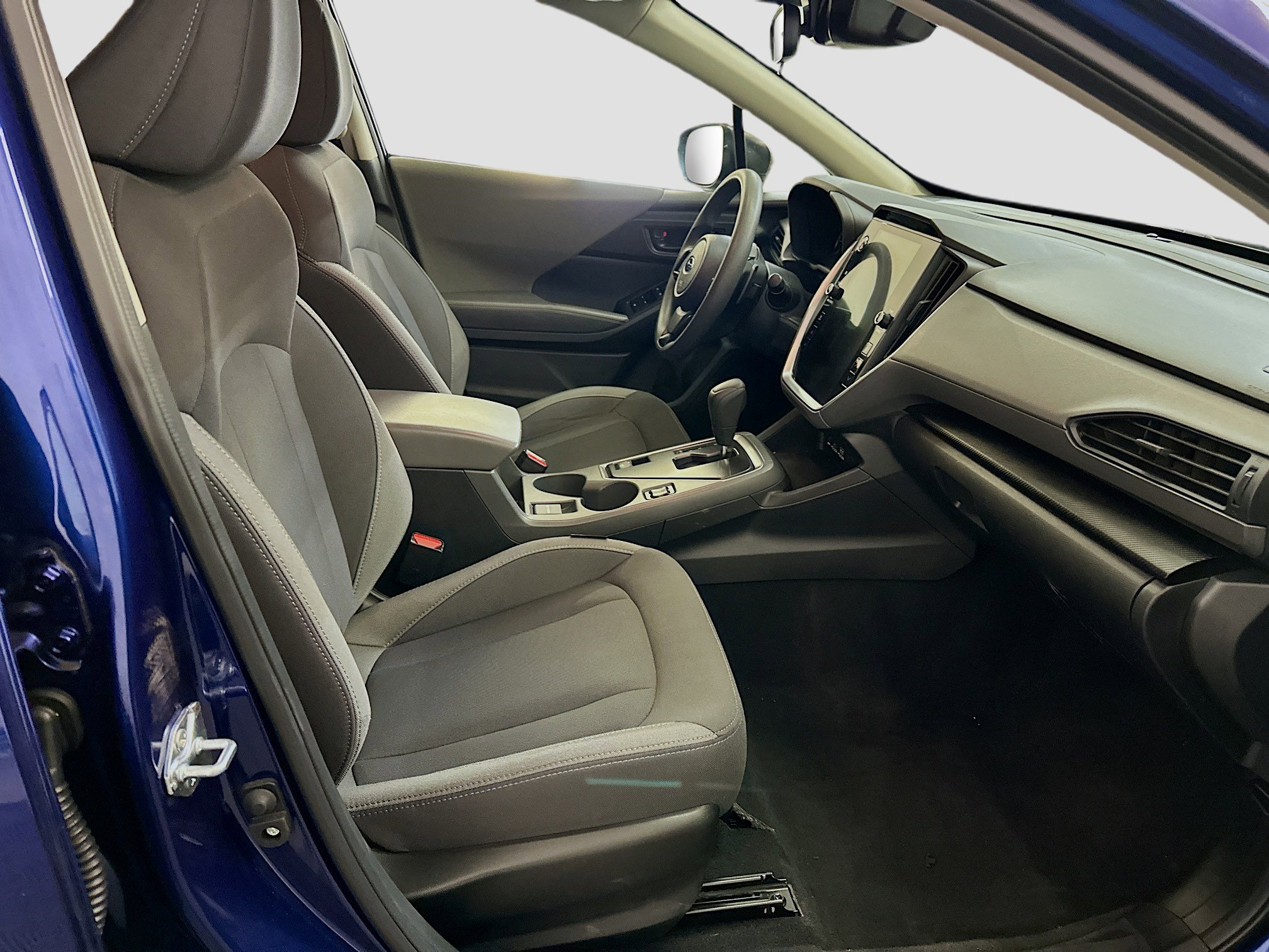 Used 2025 Subaru Crosstrek 2.0i Premium image 32