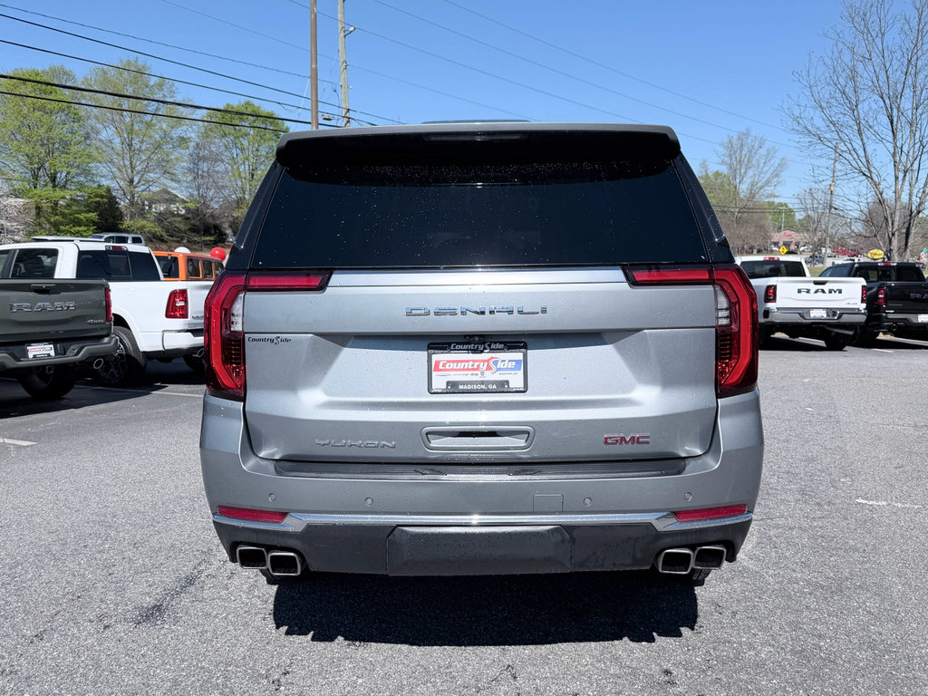 Used 2025 GMC Yukon XL Denali RWD image 8