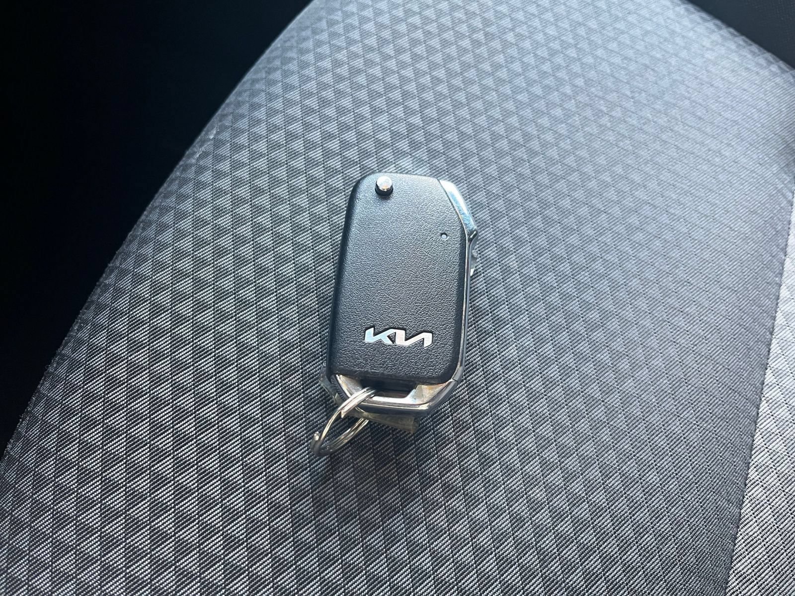 Used 2025 Kia Soul LX w/ LX Technology Package FWD image 20