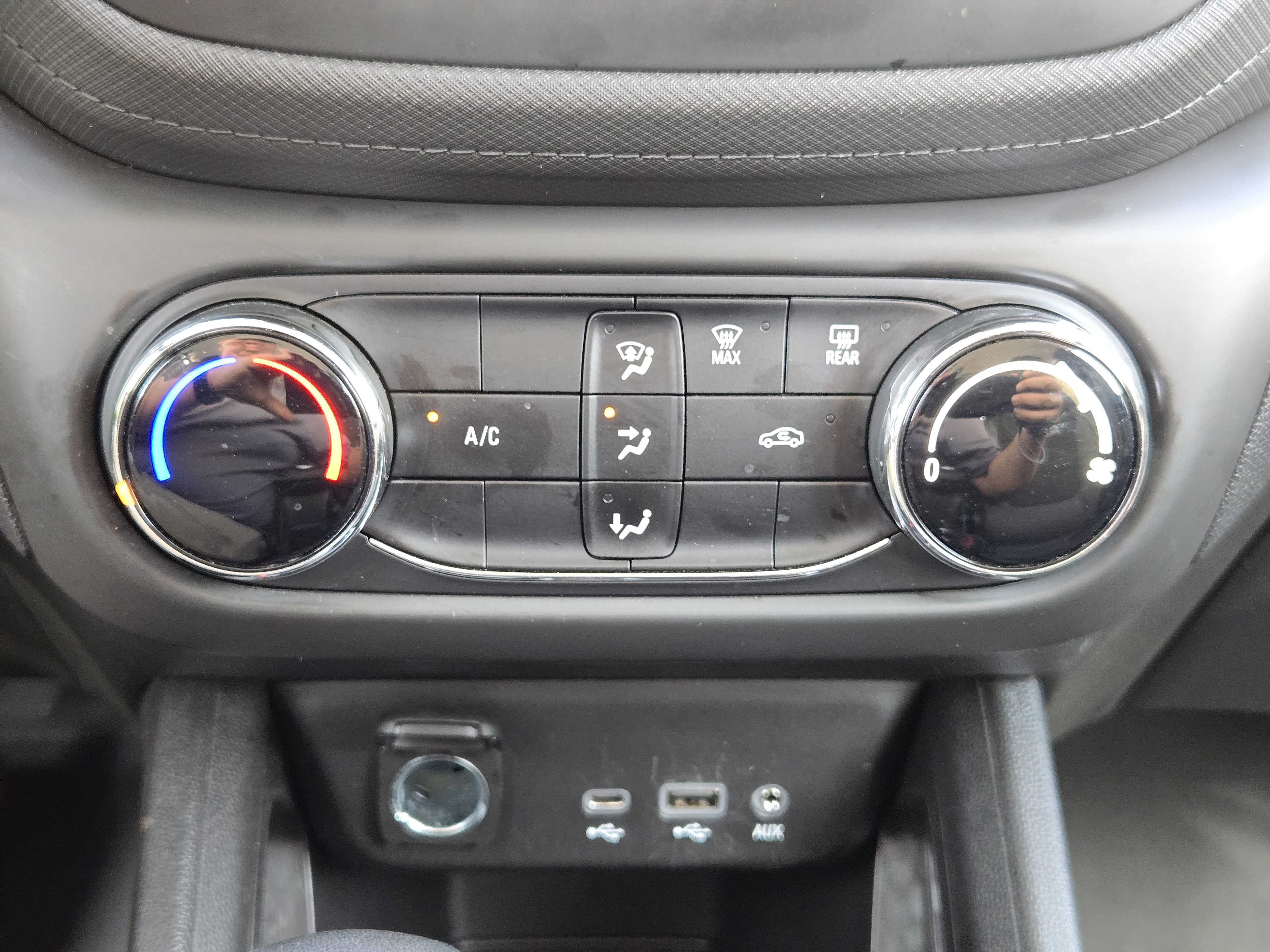 Used 2021 Chevrolet TrailBlazer LS image 21