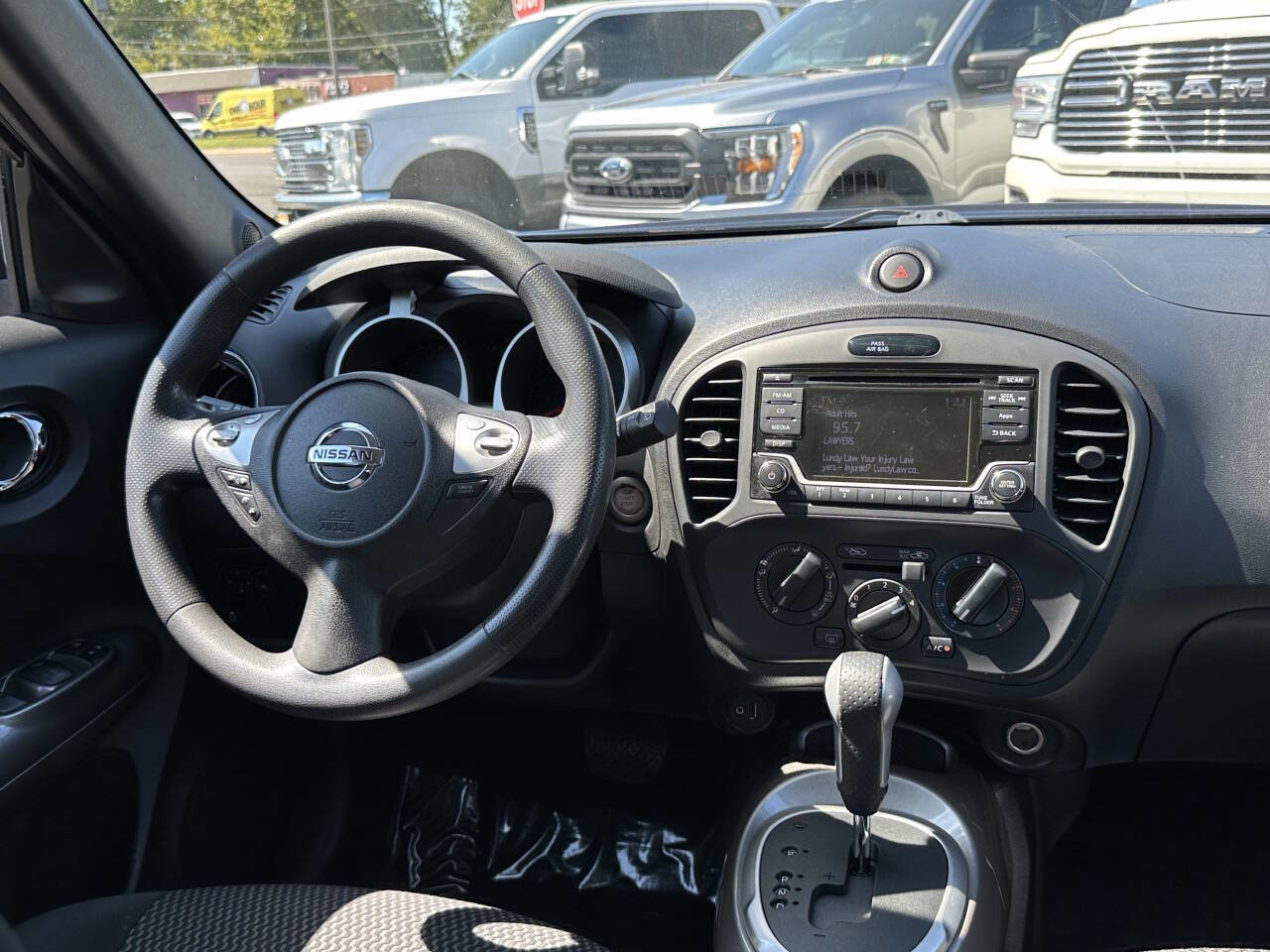 Used 2015 Nissan Juke S image 15