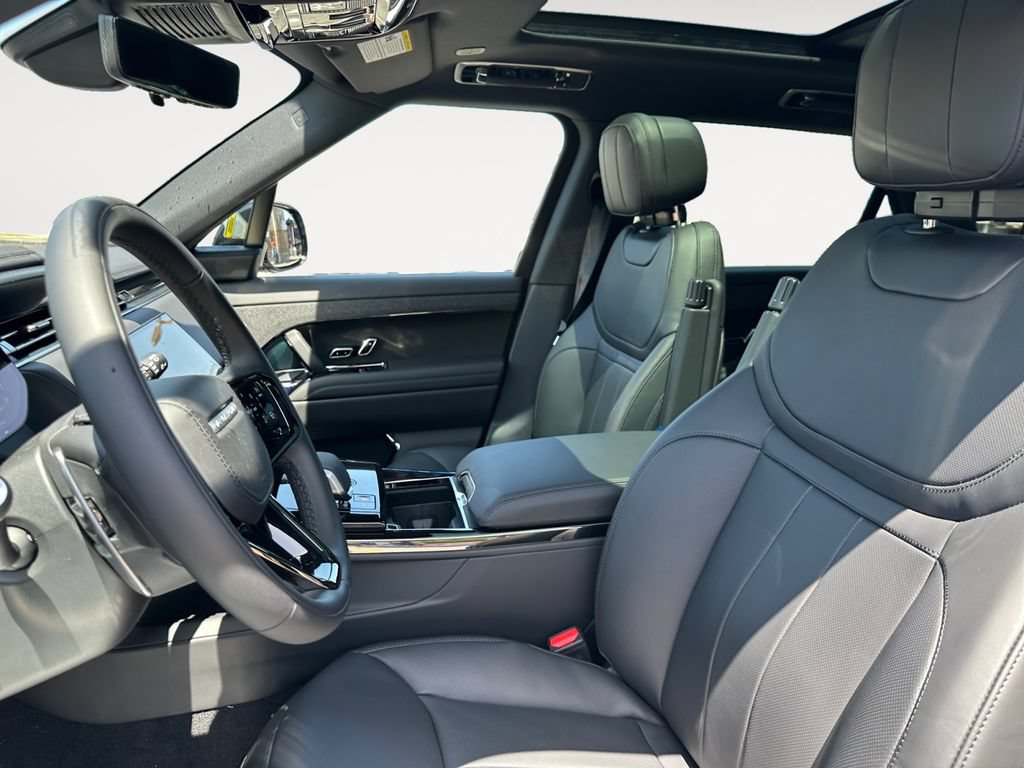 New 2026 Land Rover Range Rover Sport Dynamic SE AWD/4WD image 9