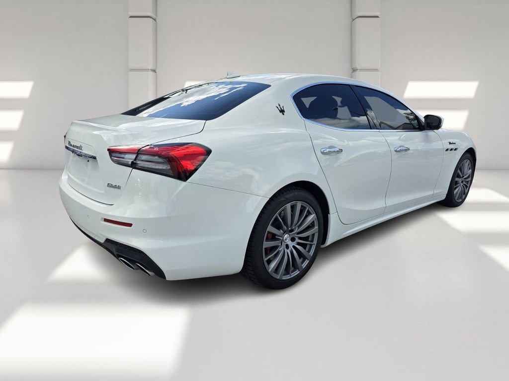 Used 2022 Maserati Ghibli Modena image 6