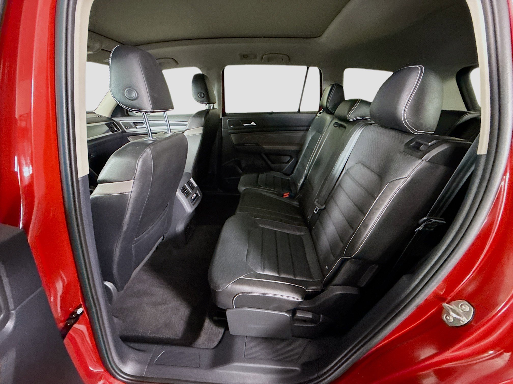 Used 2021 Volkswagen Atlas SEL Premium image 25