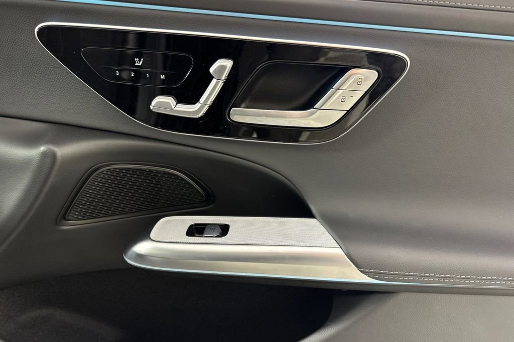 Certified 2025 Mercedes-Benz E 350 4MATIC Sedan image 22