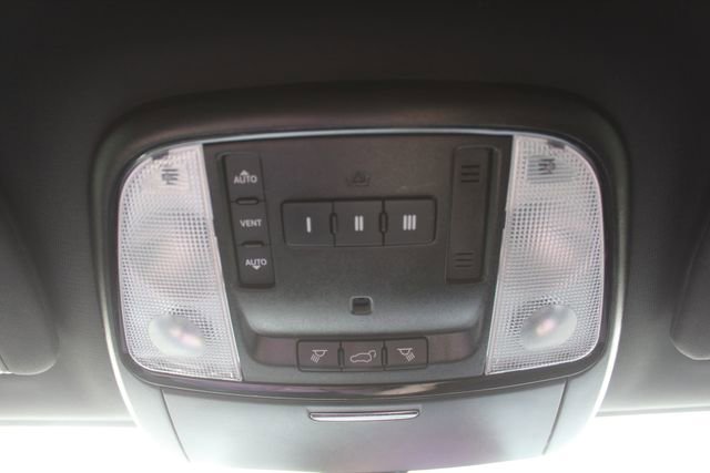 Used 2021 Dodge Durango R/T w/ Technology Group image 35