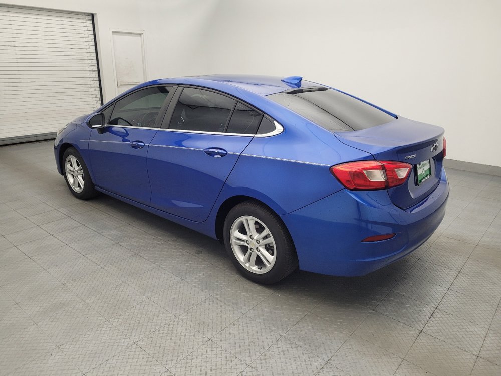 Used 2018 Chevrolet Cruze LT w/ Sun And Sound Package FWD image 3