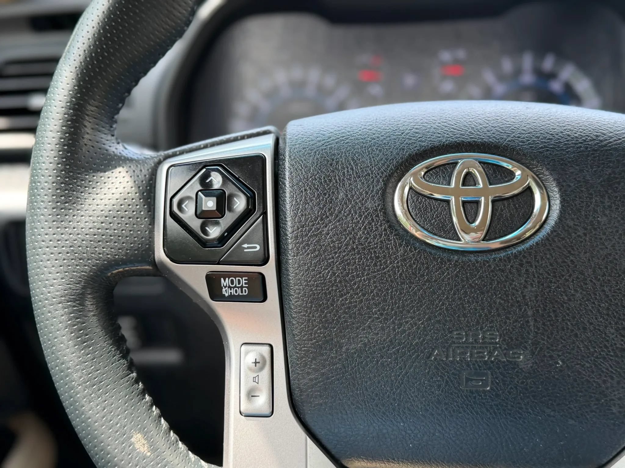 Used 2016 Toyota 4Runner SR5 AWD/4WD image 35