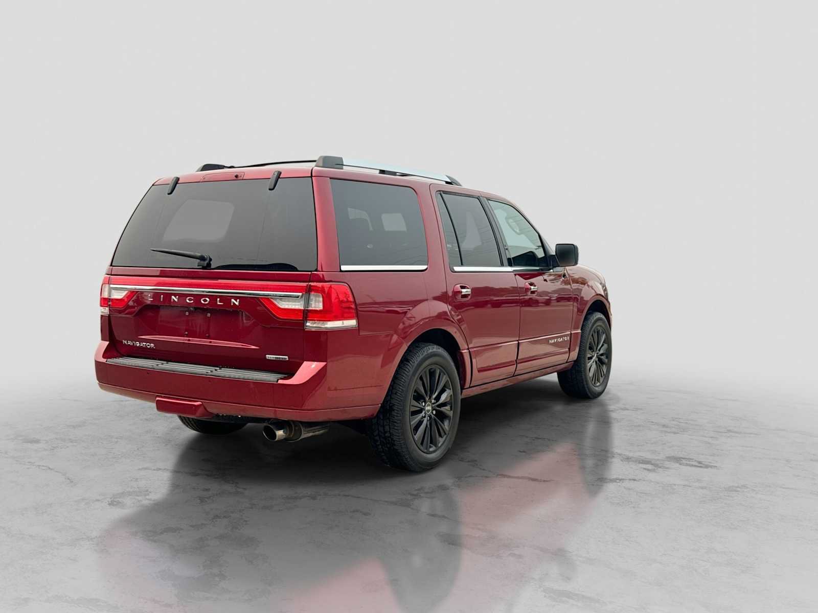 Used 2015 Lincoln Navigator 4WD image 6