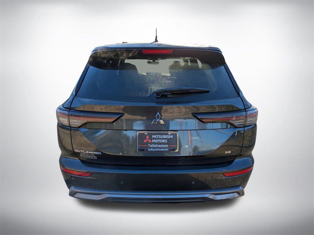 New 2025 Mitsubishi Outlander SE image 5