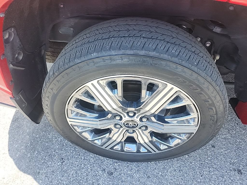 Used 2024 Toyota Sequoia Capstone AWD/4WD image 23