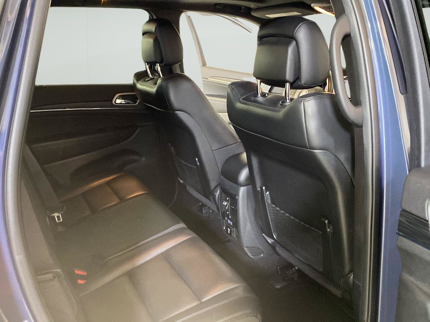 Used 2020 Jeep Grand Cherokee Limited AWD/4WD image 26