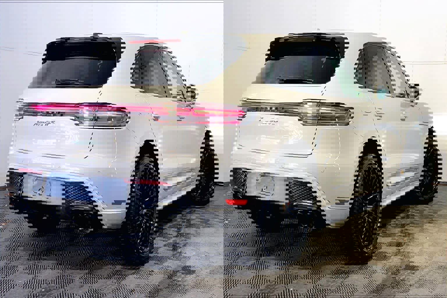 Used 2022 Porsche Macan GTS image 7