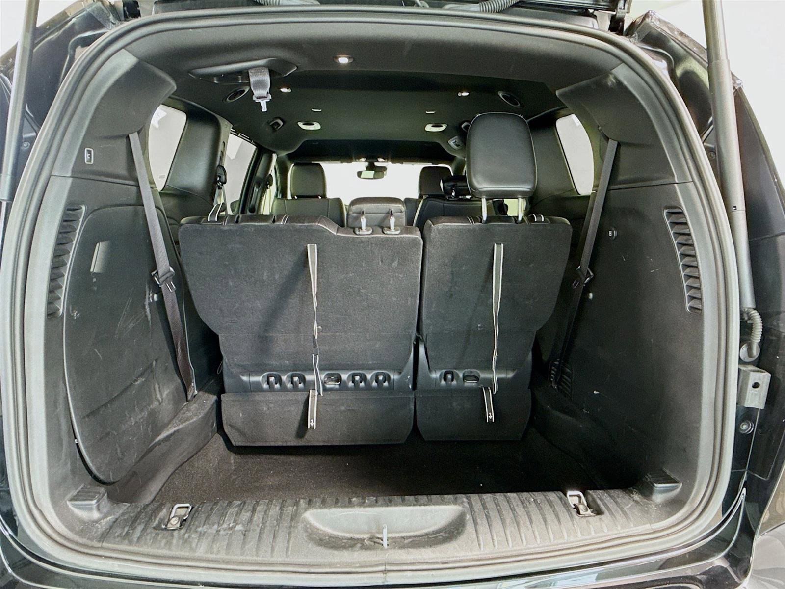 Used 2025 Chrysler Pacifica Select image 23