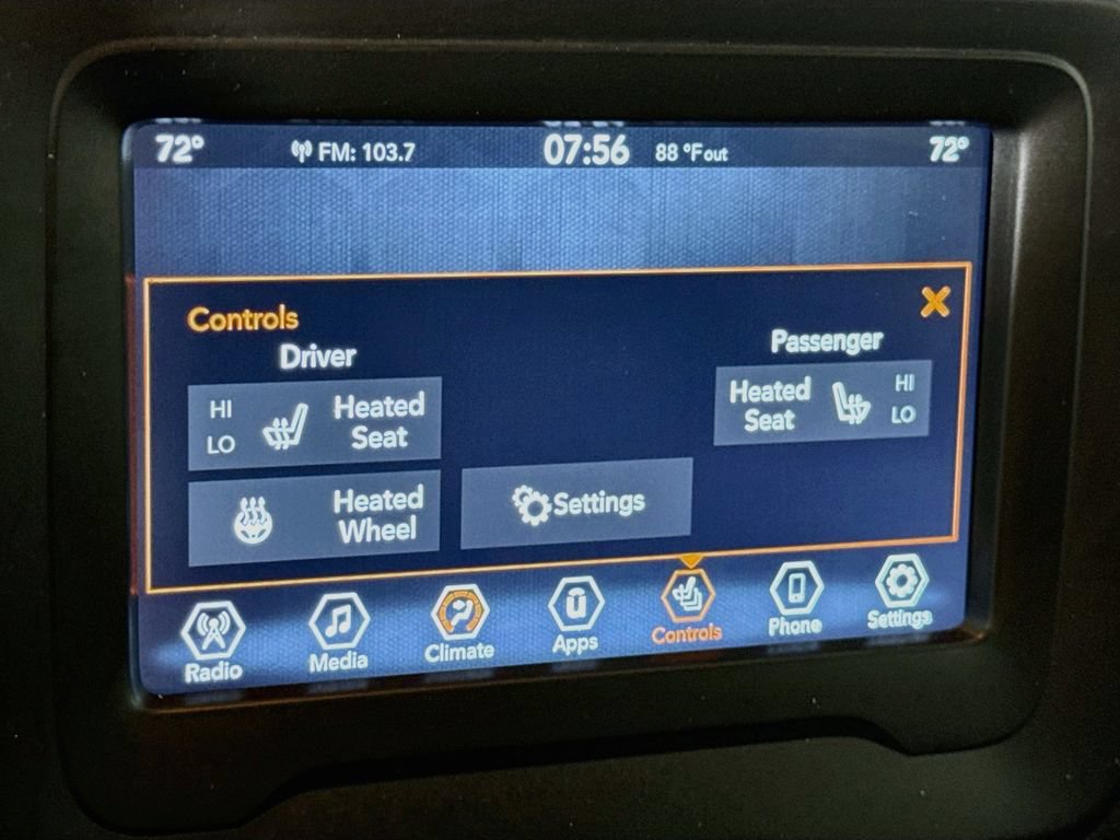 Used 2019 Jeep Renegade Trailhawk w/ Cold Weather Group II AWD/4WD image 11