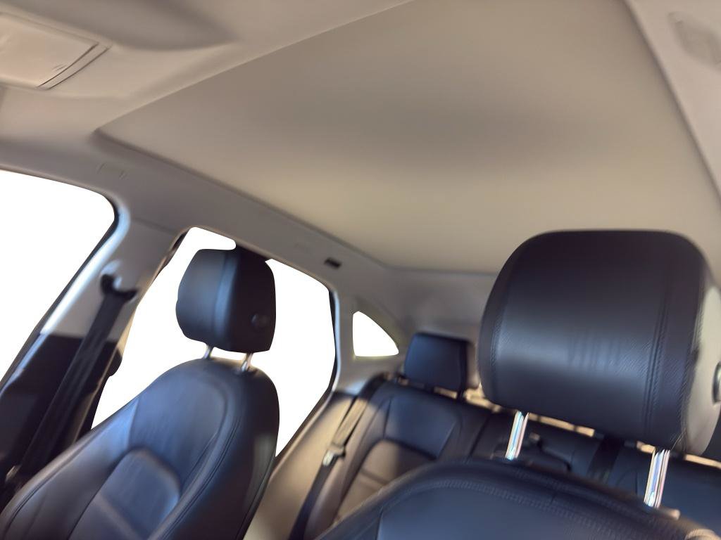 Used 2019 Jaguar E-PACE S AWD/4WD image 17