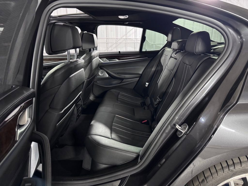 Used 2019 BMW M550i xDrive AWD/4WD image 49