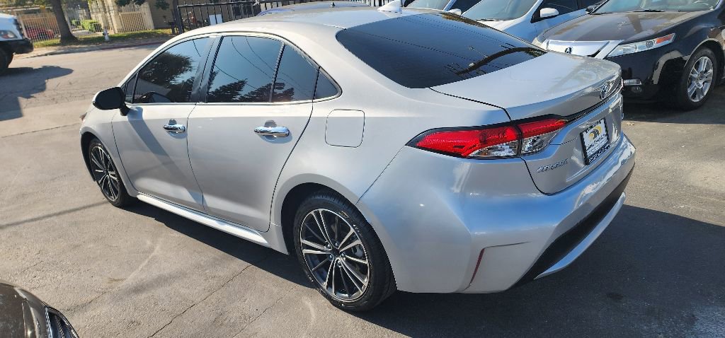 Used 2020 Toyota Corolla LE image 4