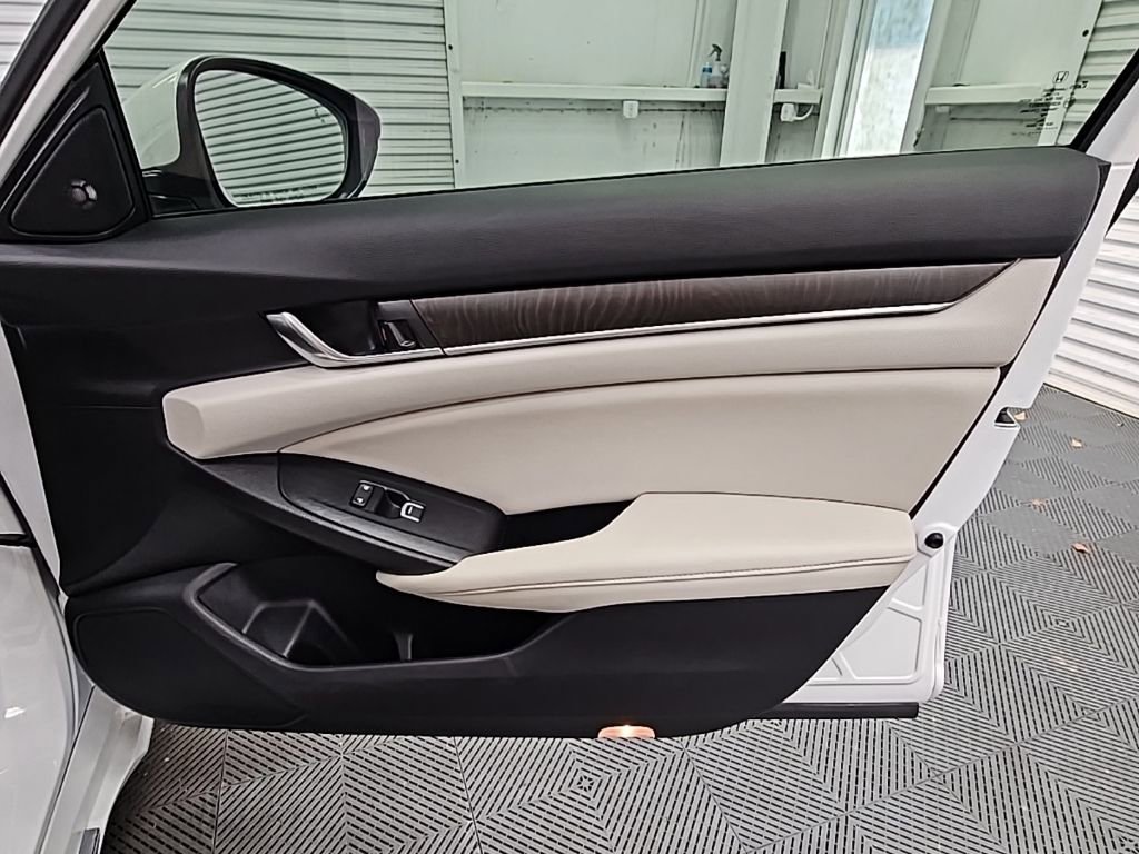 Used 2021 Honda Accord EX-L image 38