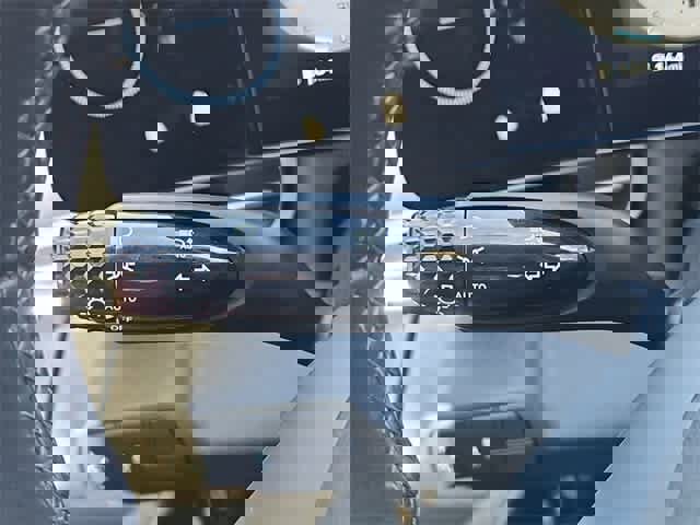 Certified 2024 Hyundai Elantra SEL w/ Convenience Package image 26