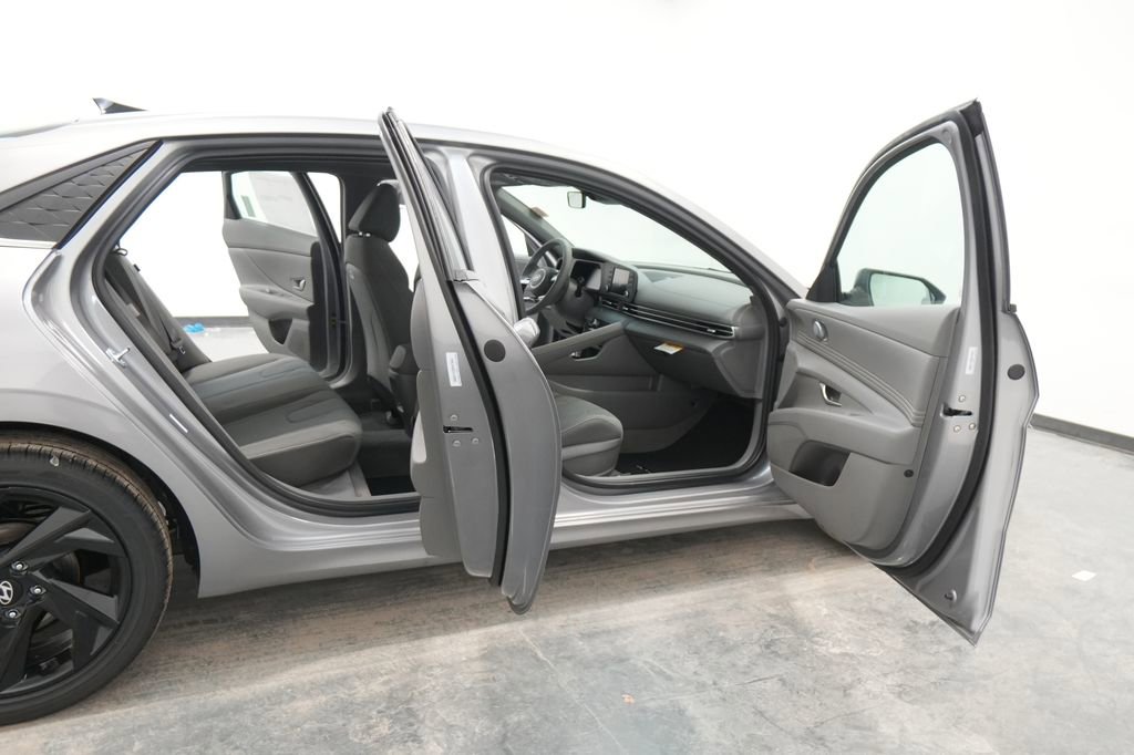 New 2026 Hyundai Elantra SEL Sport image 27