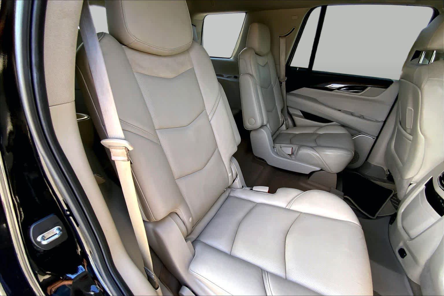 Certified 2019 Cadillac Escalade Premium Luxury RWD image 20