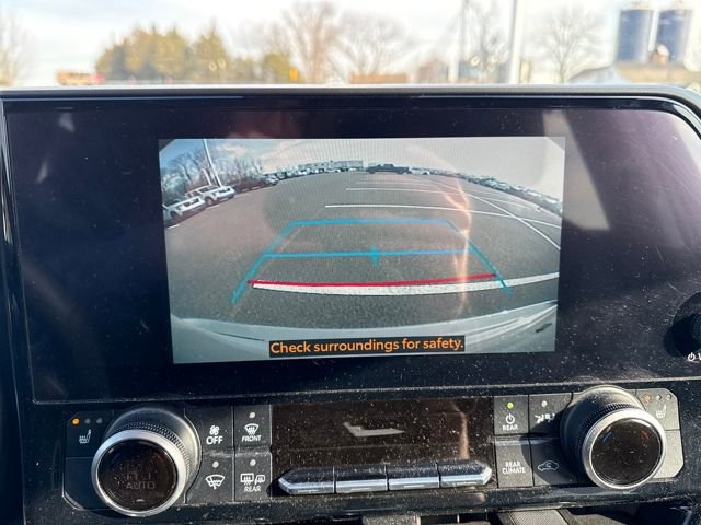 Used 2024 Toyota Highlander XLE image 30