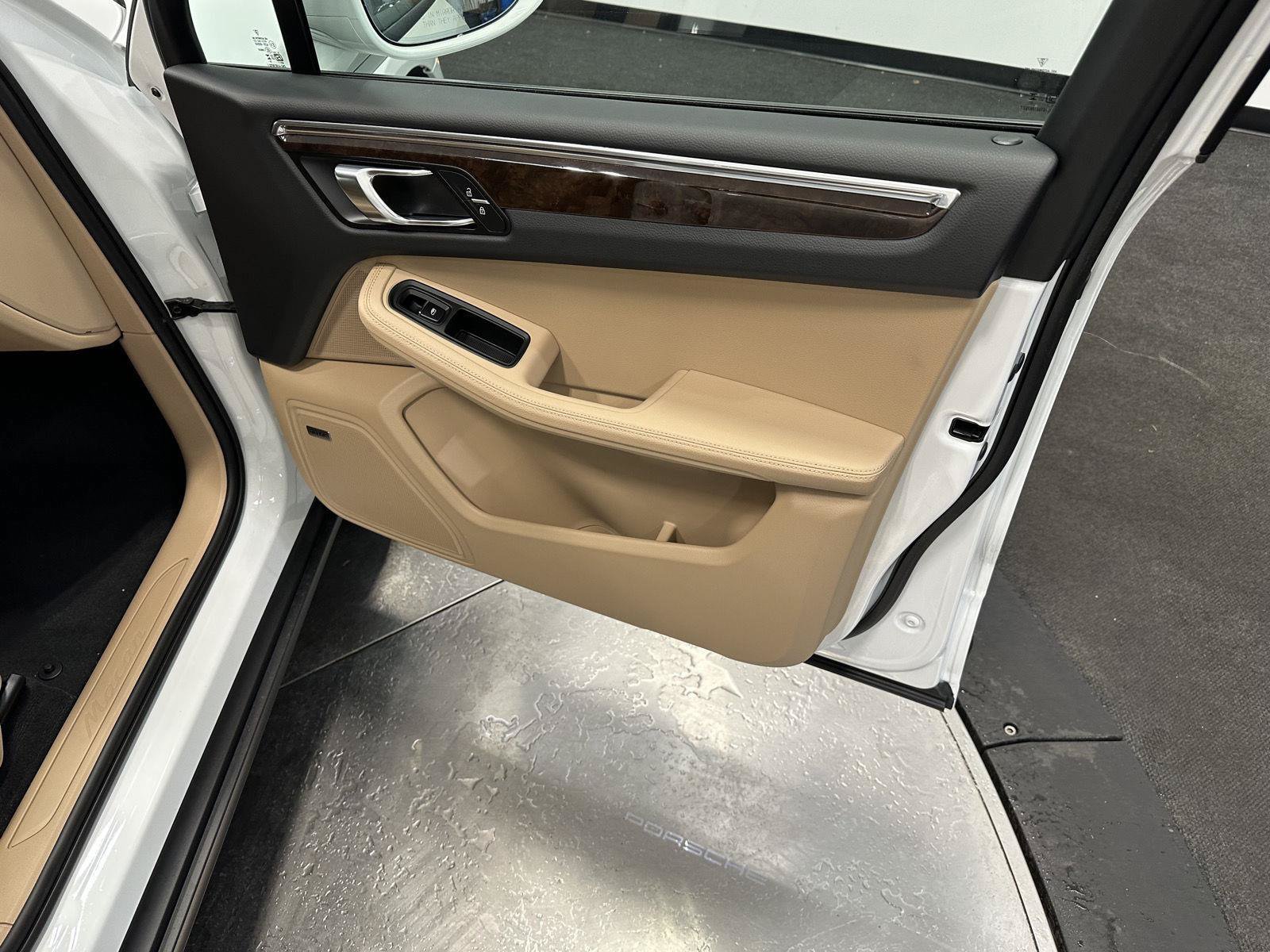 New 2026 Porsche Macan AWD/4WD image 41