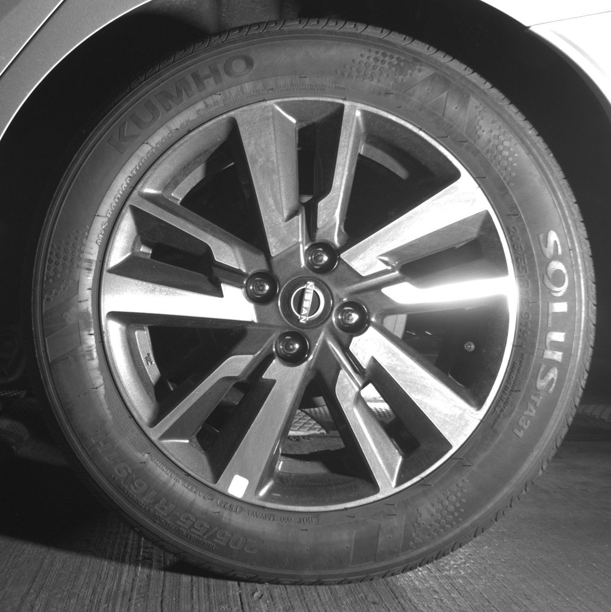 Used 2025 Nissan Versa SV image 14