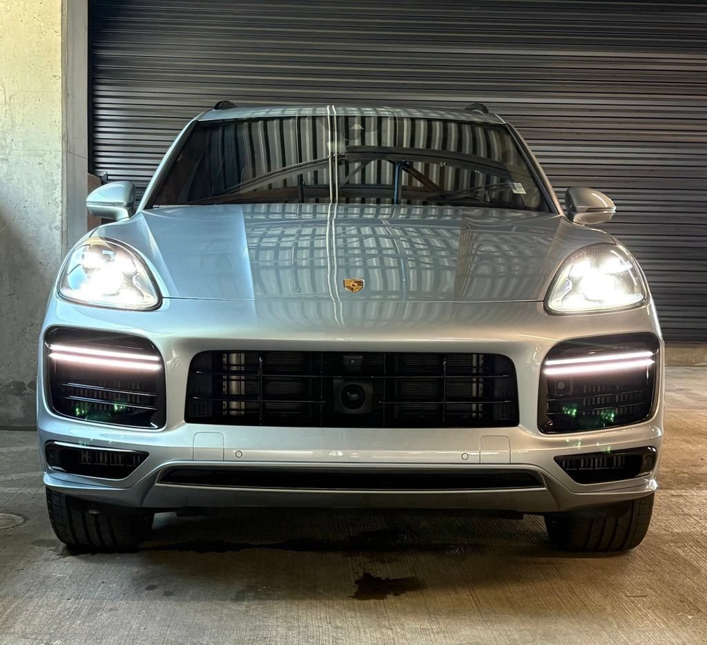 Used 2023 Porsche Cayenne Turbo S AWD/4WD image 6