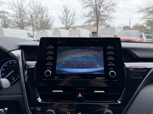 Used 2021 Toyota Camry SE image 11