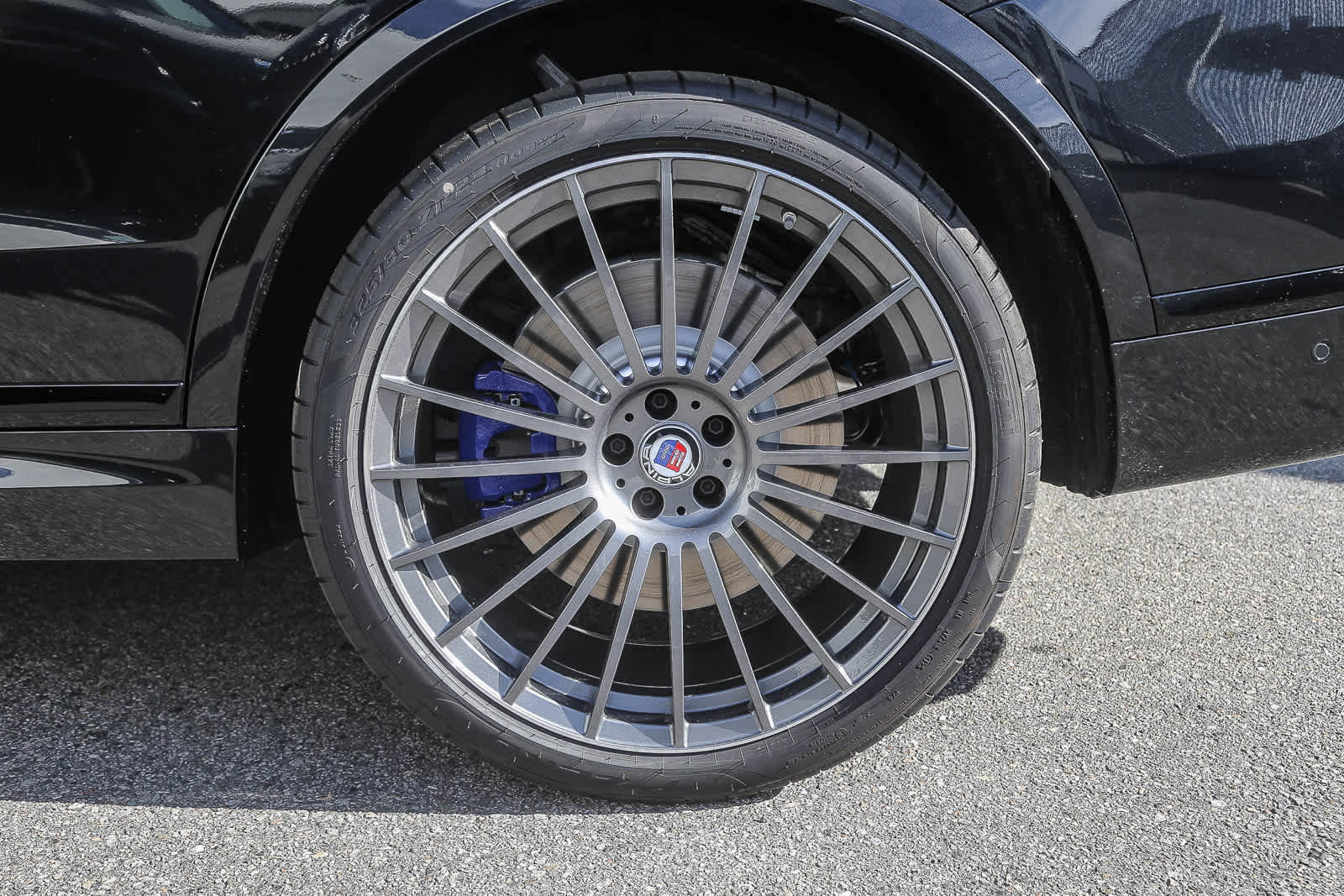 New 2026 BMW ALPINA XB7 image 8