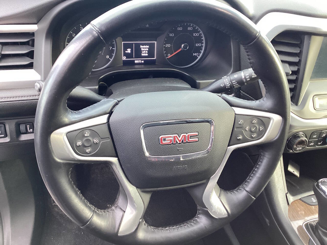 Used 2018 GMC Acadia SLE w/ LPO, Cargo Package image 24