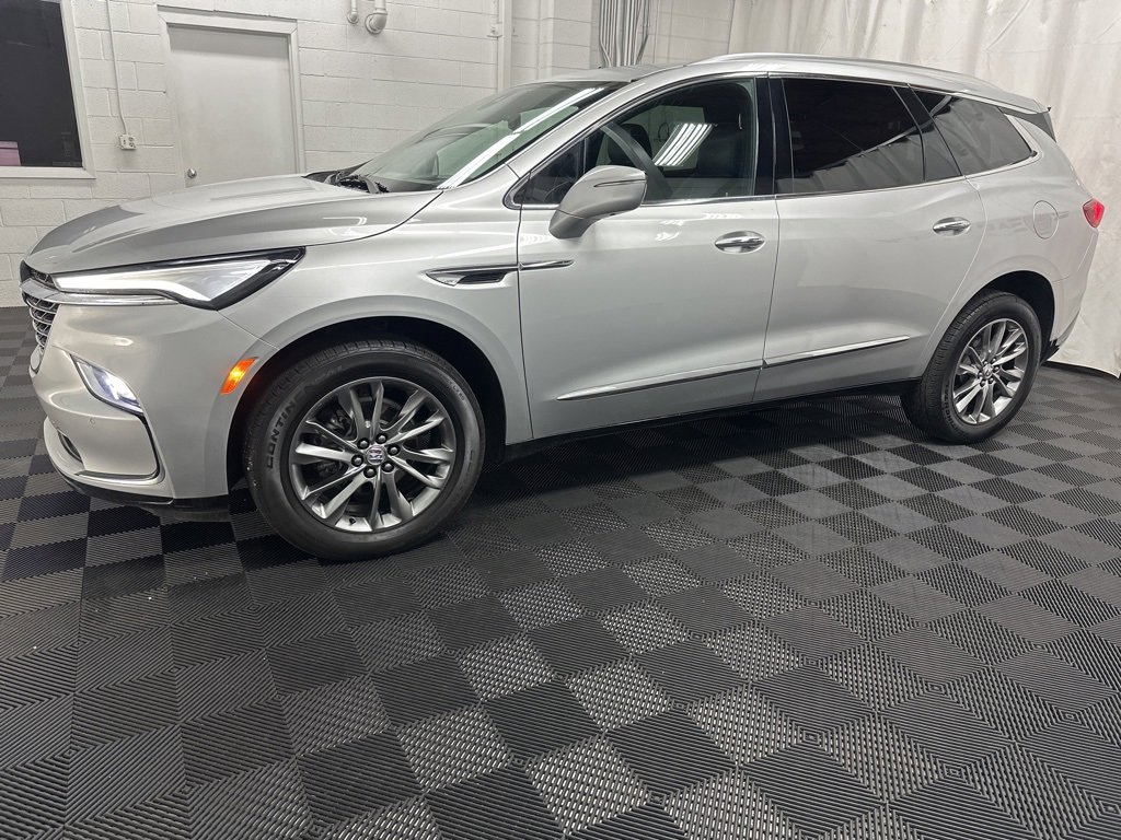 Used 2022 Buick Enclave Premium image 5