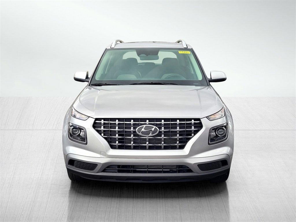 Used 2023 Hyundai Venue SEL image 10