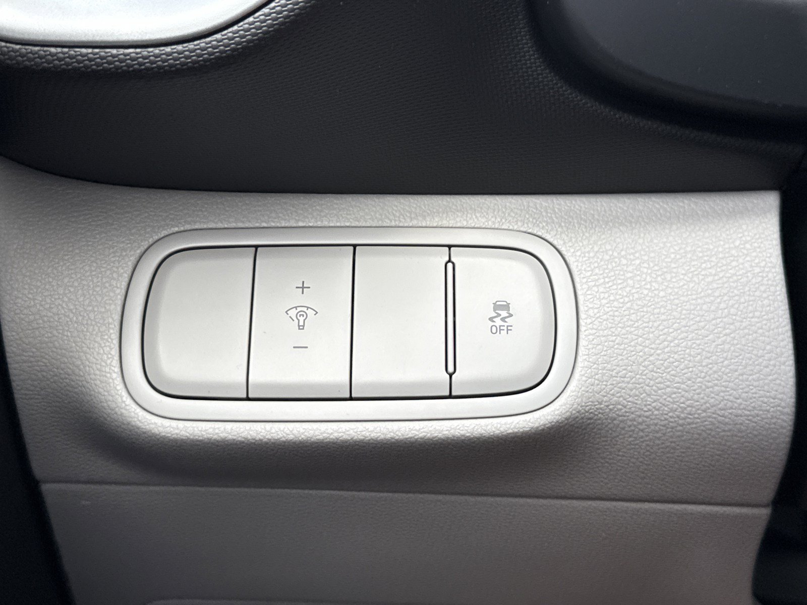 New 2026 Hyundai Venue SEL FWD image 18