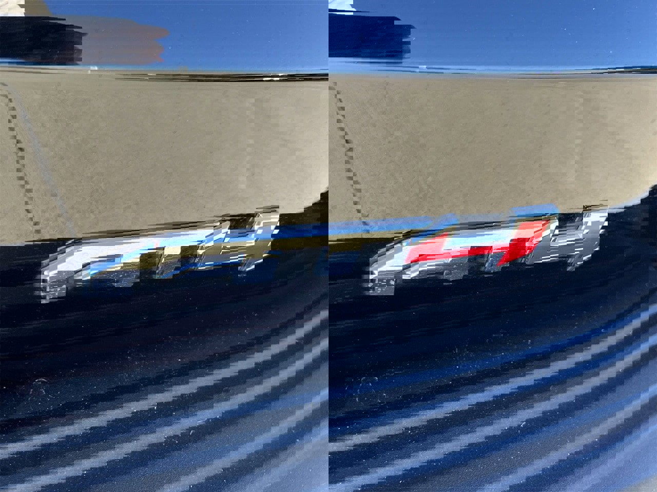 Used 2024 GMC Yukon AT4 w/ AT4 Premium Plus Package image 6