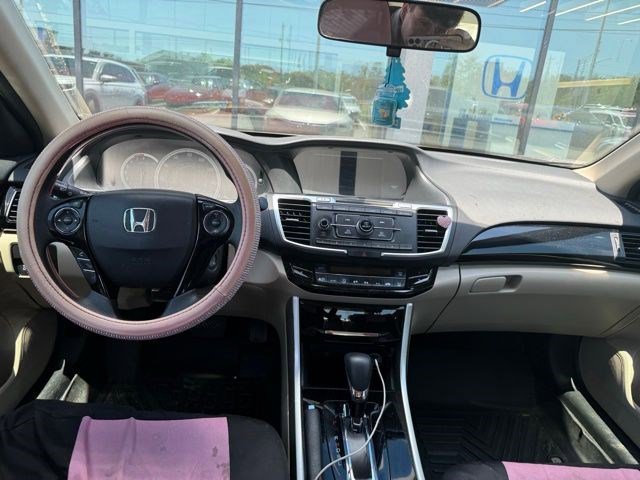 Used 2017 Honda Accord LX image 8