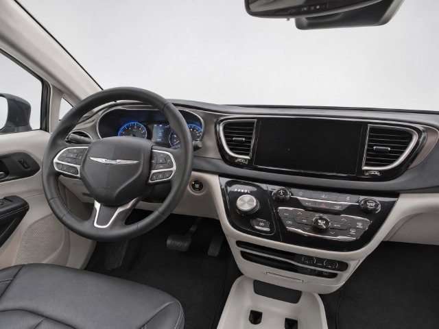 Used 2022 Chrysler Pacifica Touring-L FWD image 26