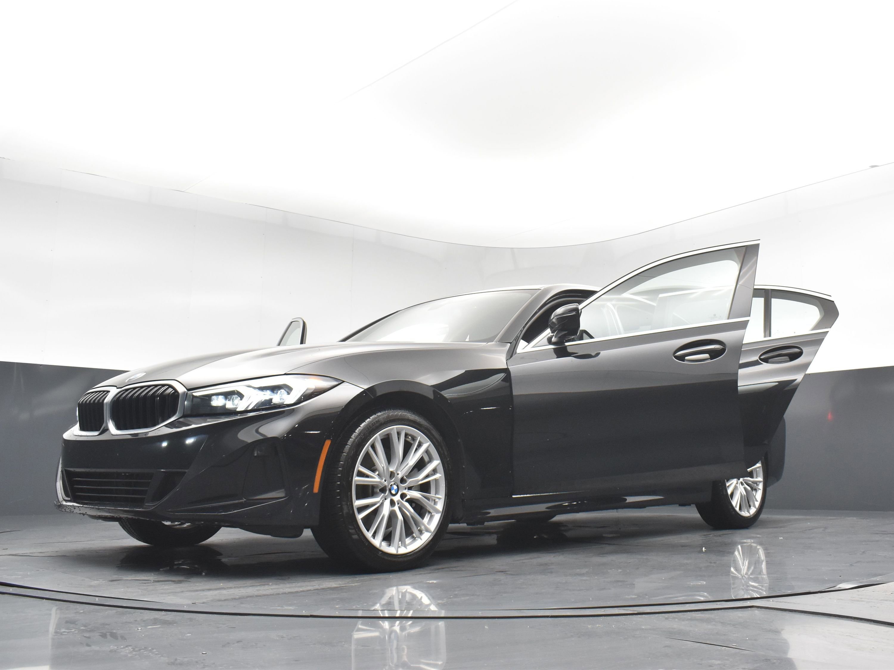 Used 2024 BMW 330i Sedan image 33