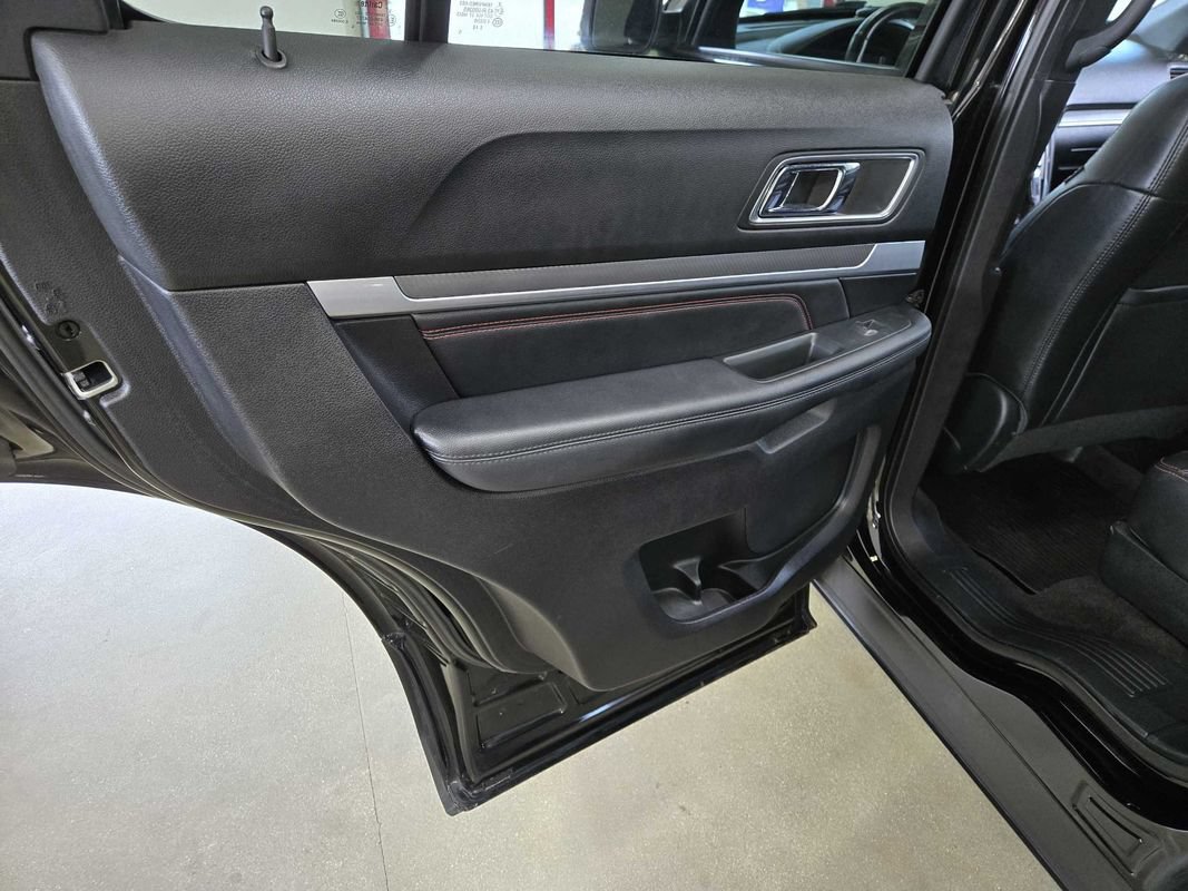 Used 2018 Ford Explorer Sport w/ Equipment Group 401A AWD/4WD image 30