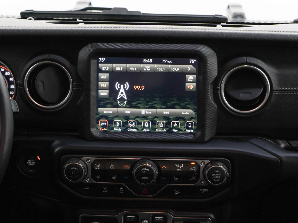 Used 2019 Jeep Wrangler Unlimited Sahara AWD/4WD image 15