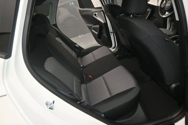 Used 2025 Kia Soul LX FWD image 15