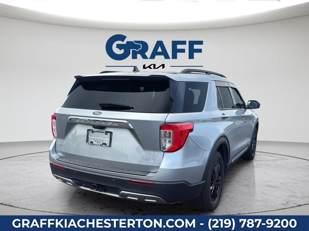 Used 2021 Ford Explorer XLT w/ Equipment Group 202A AWD/4WD image 7